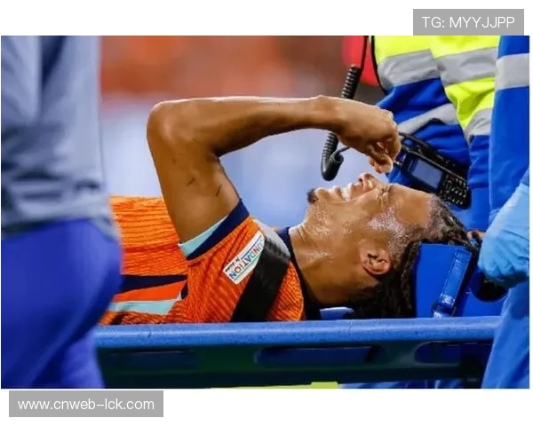 巴萨引进曼城中卫阿克面临困难，转会费及薪资成障碍